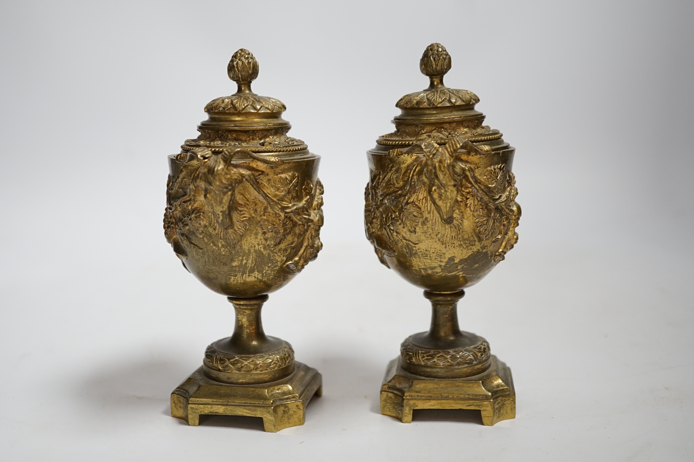 A pair of 19th century brass lidded vases, 15cm